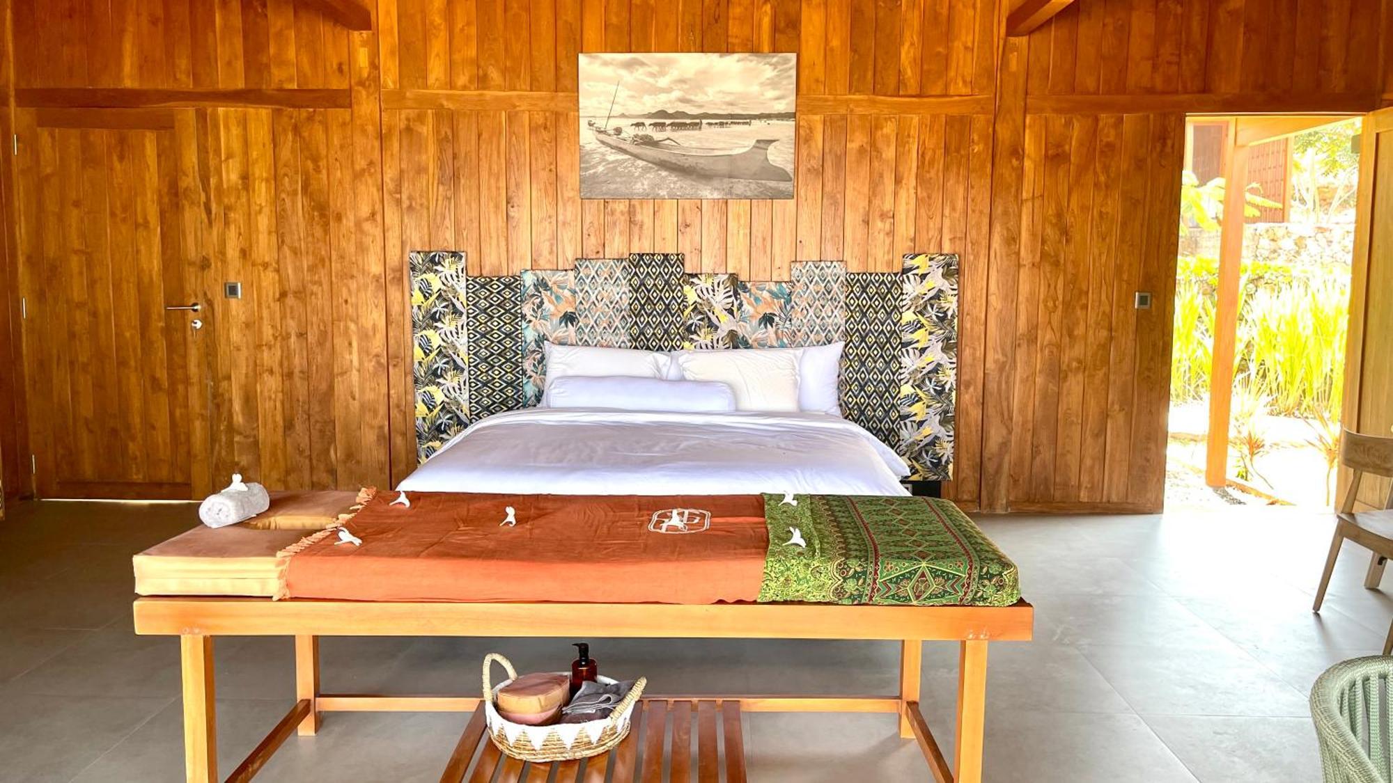 Lobster Bay Lombok Hotel Awang Exterior photo