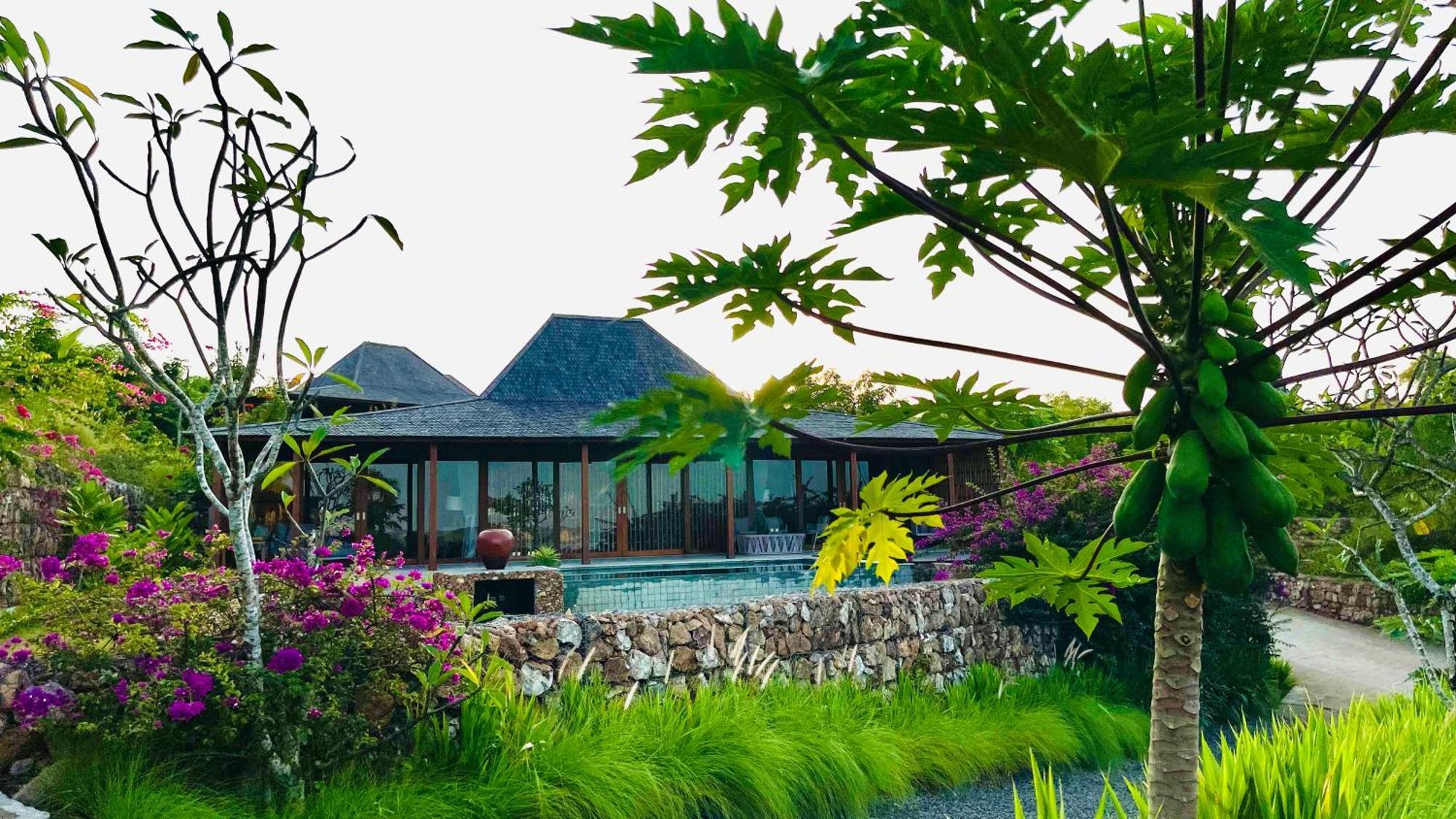 Lobster Bay Lombok Hotel Awang Exterior photo